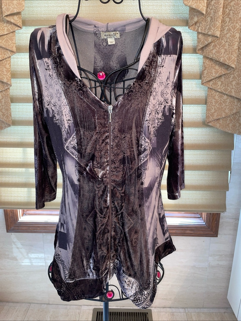 Live and Let Live Women’s Brown Velvet Paisley Print Hooded Full Zip Top Sz M